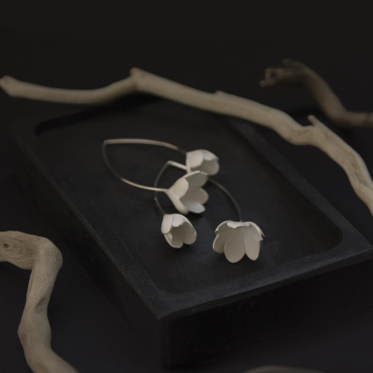 Серьги цветки «Крокус» в серебре и золоте дизайнерское ювелирное украшение