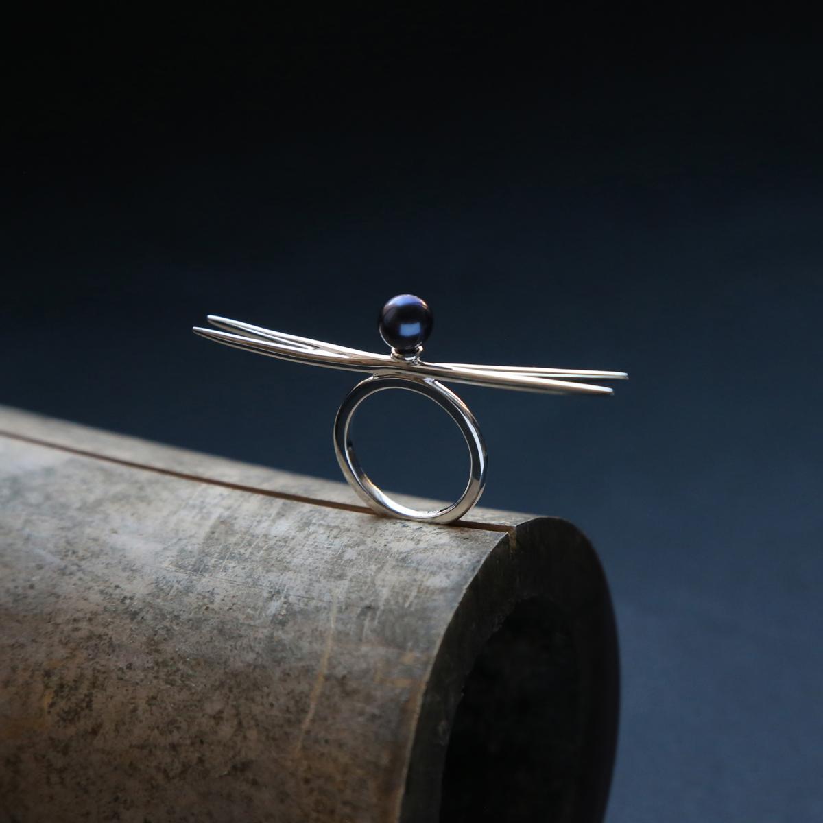 Серебряное кольцо «Стрекоза» из коллекции «Восток»