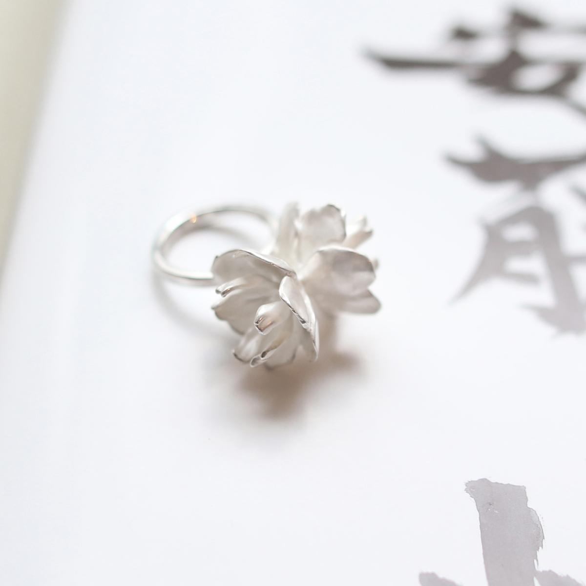 Роскошное женственное кольцо для свадьбы из серебра 925 пробы в форме Пиона